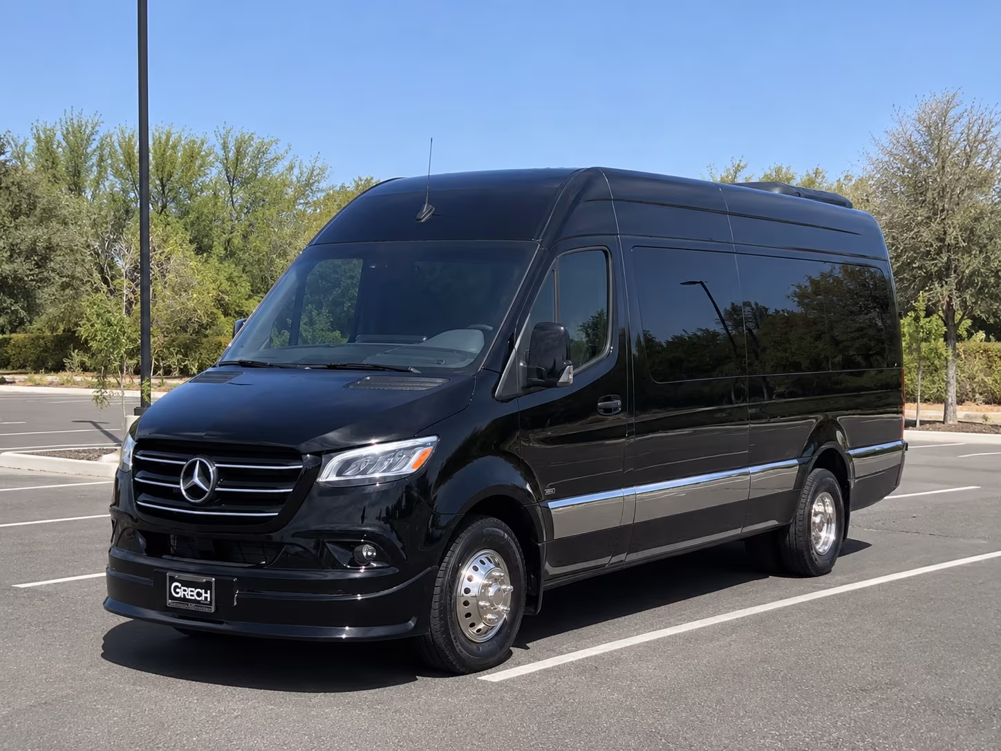 Rent a Bus to Fresno Yosemite International Airport