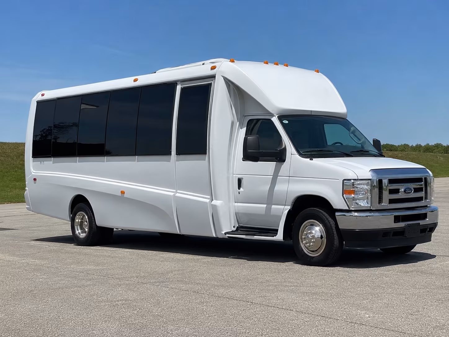 Fresno Birthday, Sweet 16, & Quinceañera Party Bus Rentals